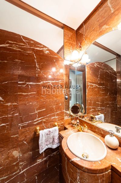 Foto d6c80c70-3fd2-4562-bfe3-f86668f3623f. Pis amb calefacció aparcament a El Viso Madrid