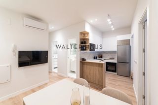 Etagenwohnung  Calle de eguilaz. Piso reformado a estrenar en venta en trafalgar, madrid