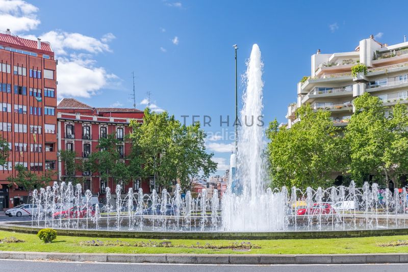 Foto b651afd4-c6ee-434c-9214-6a24d13ed0b1. Pis amb aparcament a Arapiles Madrid