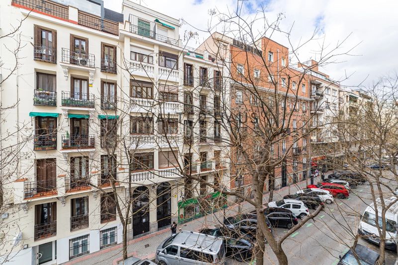 Foto 12527a82-2d91-416b-b863-352de7f27c14. Pis amb calefacció aparcament a Lista Madrid