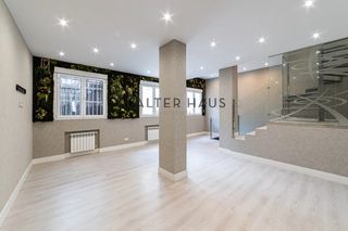 Duplex  Calle de juan bautista de toledo. Dúplex en venta ciudad jardín, chamartín