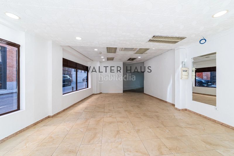 Foto 18705e98-f044-43f3-b3fa-a854e14ac932. Local comercial a Almagro Madrid