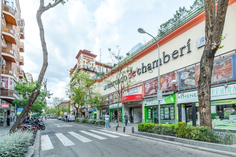 Foto 6944f13e-f20e-4813-8d7e-368cd5960ceb. Local comercial a Almagro Madrid