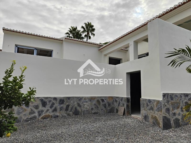 Foto 254bc15e-12ee-4301-907b-581c27b7fe1e. Chalet con piscina in Partida Comunes-Adsubia Xàbia