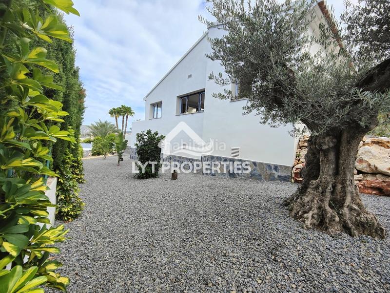 Foto 68bf2d40-45e6-4c00-9ff1-dc704c53bce7. Chalet con piscina in Partida Comunes-Adsubia Xàbia