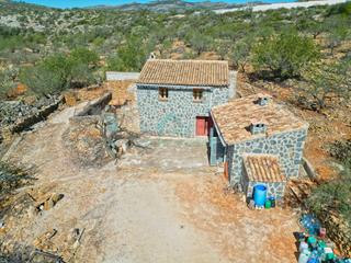 Casa en Llíber. Casa rústica en plena naturaleza con increíbles vistas y privaci