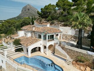 Chalet en Partida Tosal - Zona dels Castellans. Villa con vistas al mar en castellans de javea para reformar. id