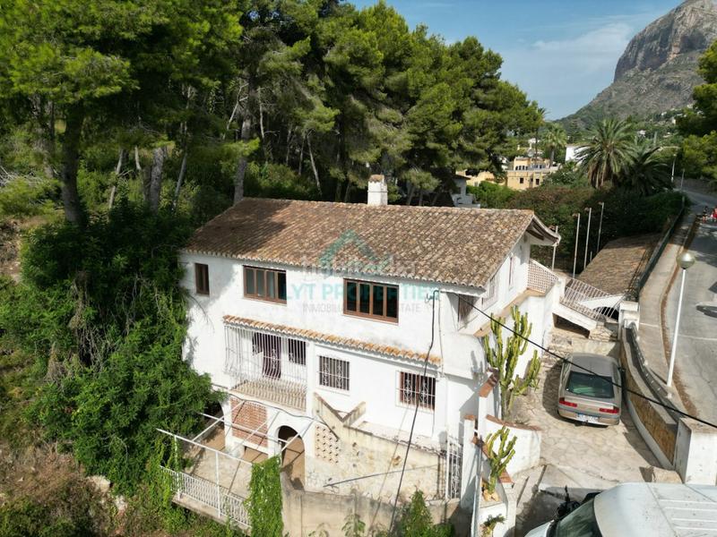 Foto ff939e38-19b6-477e-96a4-99cd544be833. Chalet con piscina in Partida Tosal - Zona dels Castellans Xàbia