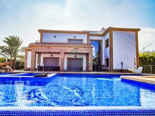 Chalet in Partida Comunes-Adsubia. Exclusiva villa de lujo en javea a dos minutos de la playa del a