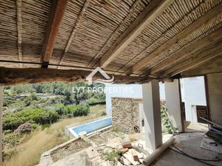 Casa a Gata de Gorgos. Extraordinaria casa de pueblo con amplio parcela con vistas abie