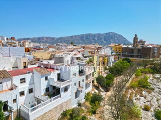 Casa en Gata de Gorgos. Espectacular casa soleada orientacin sur lista para vivir y con