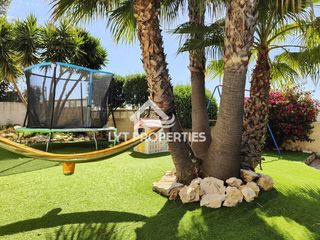 Casa adossada a Gata de Gorgos. Bungalow con jardín privado y vistas panorámicas en gata residen