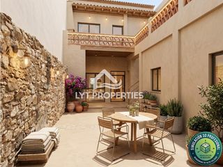 Casa en Gata de Gorgos. Oportunidad de casa de pueblo en gata de gorgos con patio y dife
