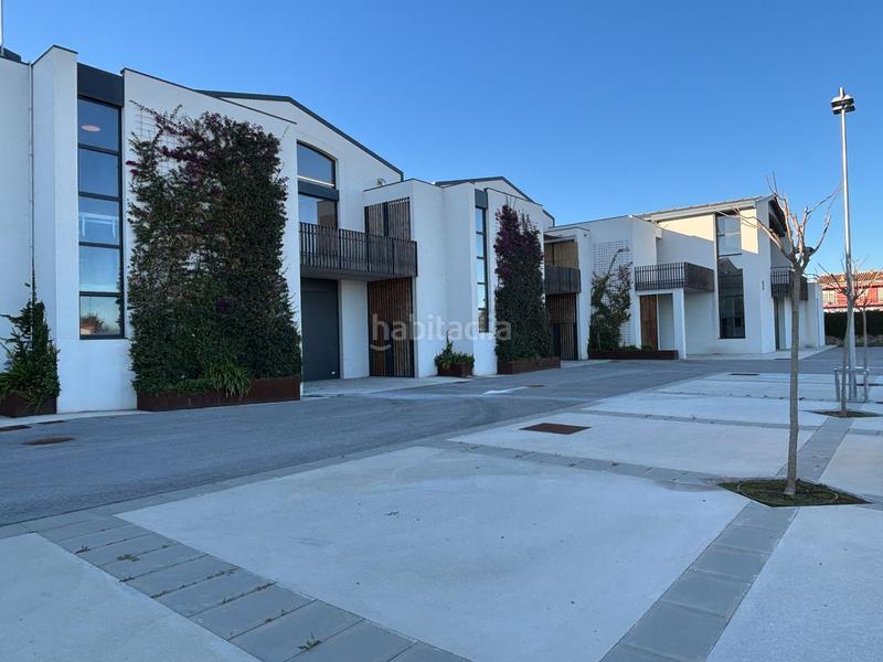 Foto 906d4024-c424-47f1-abe6-225295489d0e. Geschäftsraum in Mont-ras