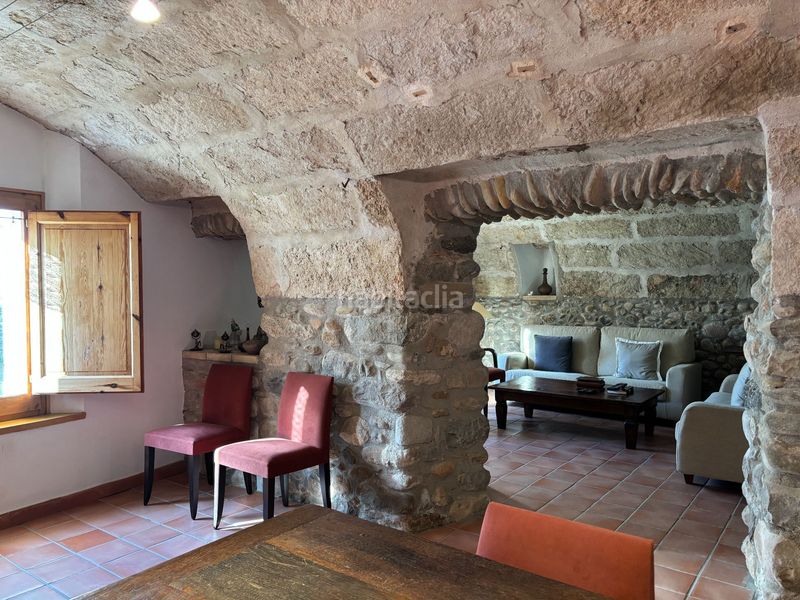Foto bd9bbba0-e2ab-4040-9075-83391ac6ba2e. Masia amb calefacció a Cabanelles