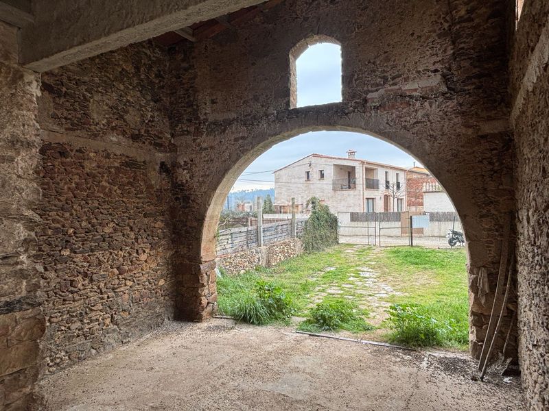 Foto e9fe5d3e-becb-4405-8437-64e33d73b914. Masia a Juià