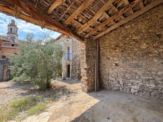 Bauernhof in Celrà. Casa de pueblo en celrà