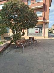 Location Local commercial à Roca del Vallès (La). Local esquinero !!    actualmente  peluquería , muy céntrico en