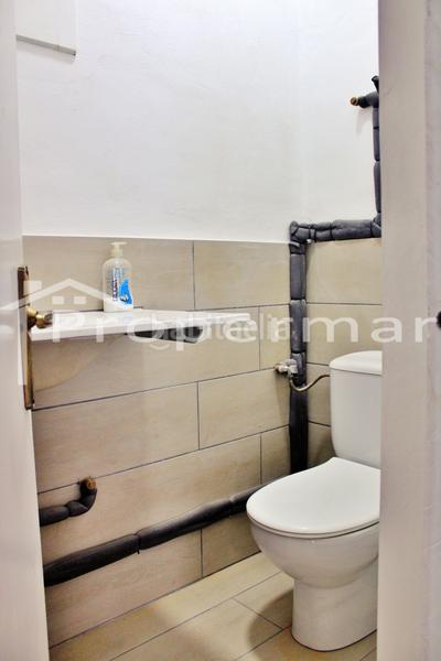 Foto eb6c3bfe-1ed4-40ce-b2a0-380b801bfb2f. Alquiler local comercial local en pleno centro en Roca del Vallès (La)