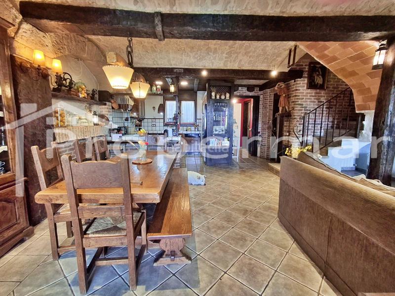 Foto 0a67a586-d2b1-4a28-856e-a67c2b49a6f7. Semi detached house with heating pool in Font Verda Granollers