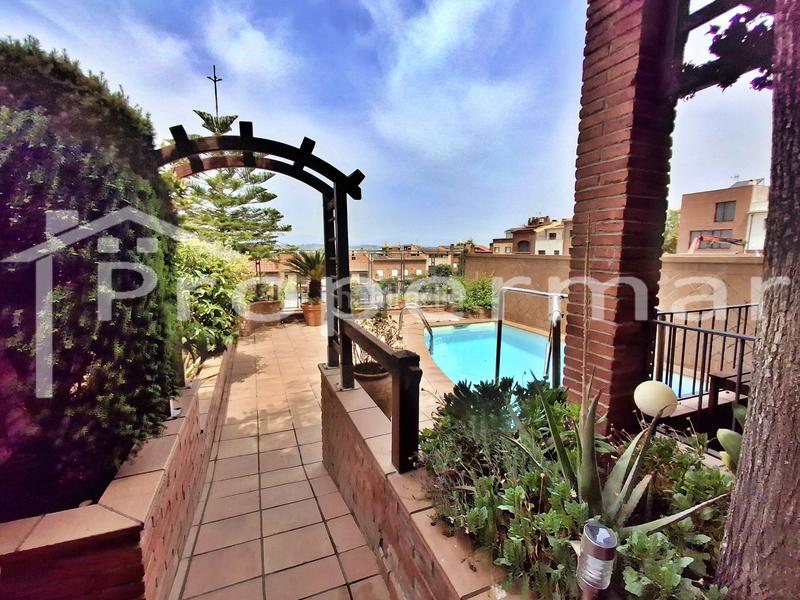 Foto 27a92ff6-6ce5-4ea7-be1d-b1d6e9853742. Casa adosada casa en venta , 3 dormitorios. en Font Verda en Granollers