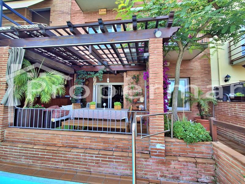 Foto 47f07b9f-6b58-4858-b8a1-31927c03979a. Casa adosada casa en venta , 3 dormitorios. en Font Verda en Granollers