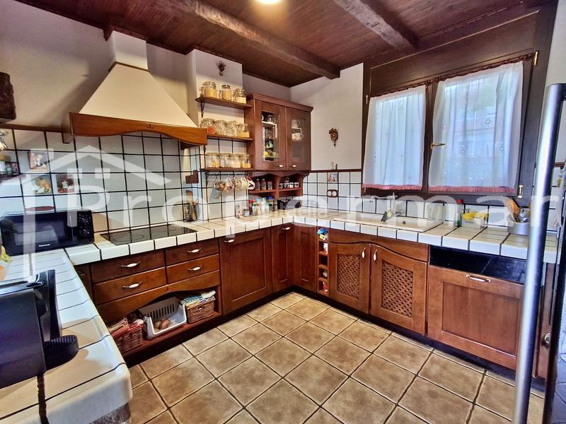 Foto 98db2713-a54a-47c2-a204-33473f7f413f. Semi detached house with heating pool in Font Verda Granollers