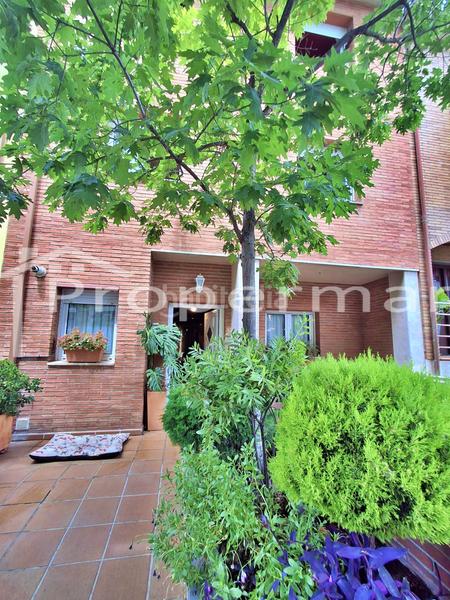 Foto 9f36ff2f-f768-419c-bfad-1b4e4d8f7ed4. Semi detached house with heating pool in Font Verda Granollers