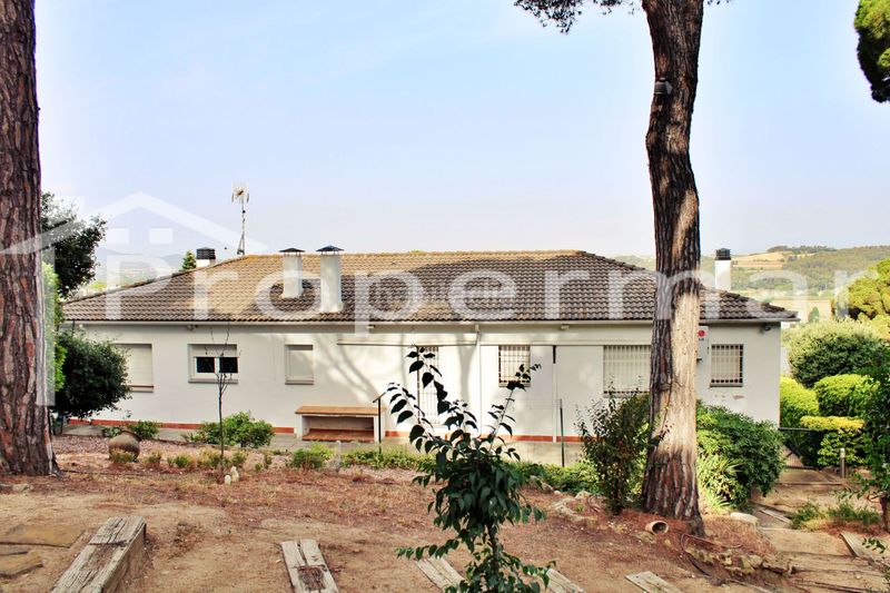 Foto a71811fe-5101-40e4-a165-4ac96fa96215. Casa amb calefacció piscina a Roca del Vallès (La)