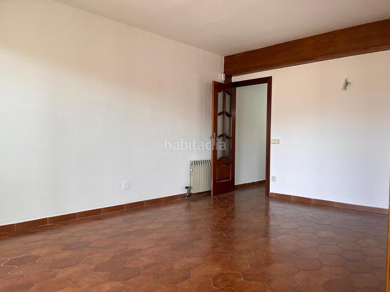 Foto d2dc8d57-95ec-4dea-bfa5-eaa5b0cebb8c. Piso se vende piso de 3 habitaciones con ascensor en Granollers