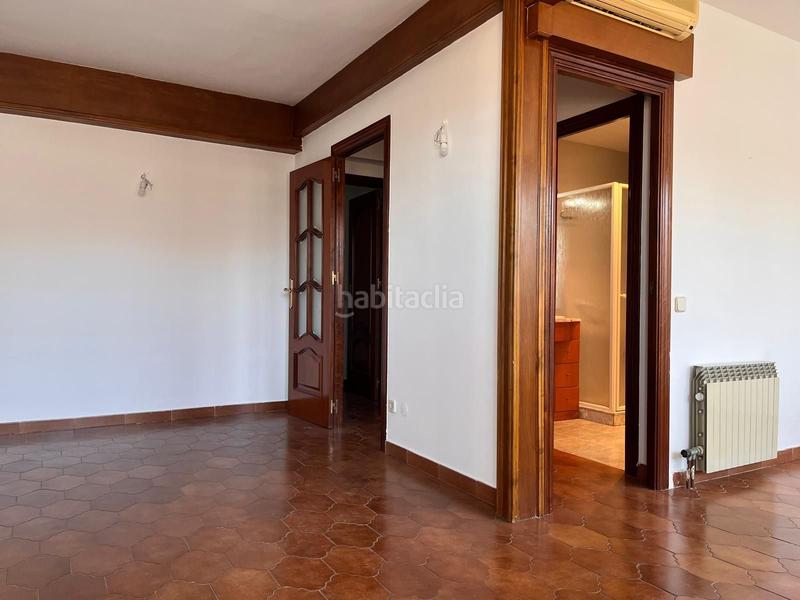 Foto fec6179c-c924-49d2-9954-528c110ea509. Piso se vende piso de 3 habitaciones con ascensor en Granollers