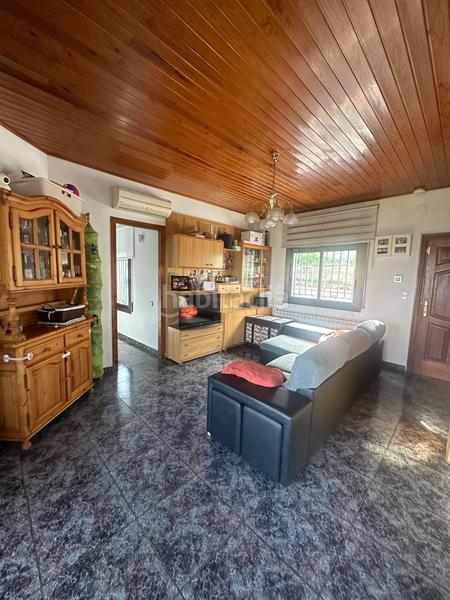 Foto 18738bf4-5d40-4fb9-bfd3-7a59c4ca0df4. Casa amb calefacció piscina a Vilanova del Vallès