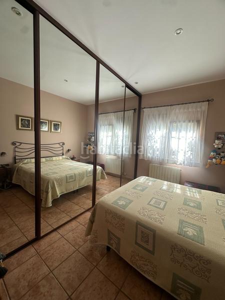 Foto 03d0486c-d5f9-4417-ad3a-b104fb146c84. Casa con riscaldamento parcheggio in Vilanova del Vallès