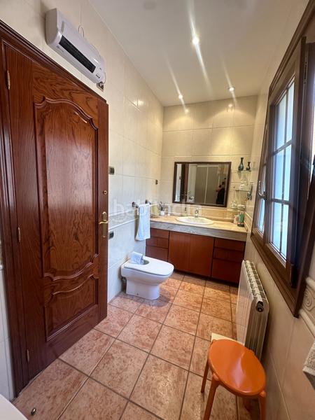 Foto 61c7aad1-971d-42ad-a4c6-8c5c82842993. Casa con riscaldamento parcheggio in Vilanova del Vallès