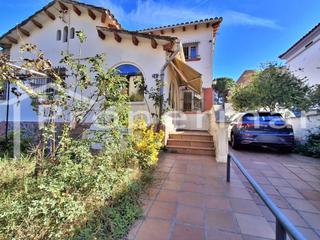 Maison à Roca del Vallès (La). Casa en venta en el corazón del pueblo la roca del vallès