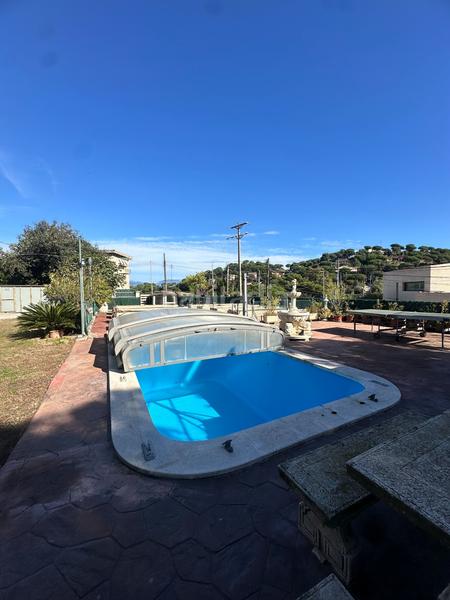 Foto 3b66f4cd-e2da-4fc9-bcb0-8e0989330756. Maison avec piscine dans Vilanova del Vallès