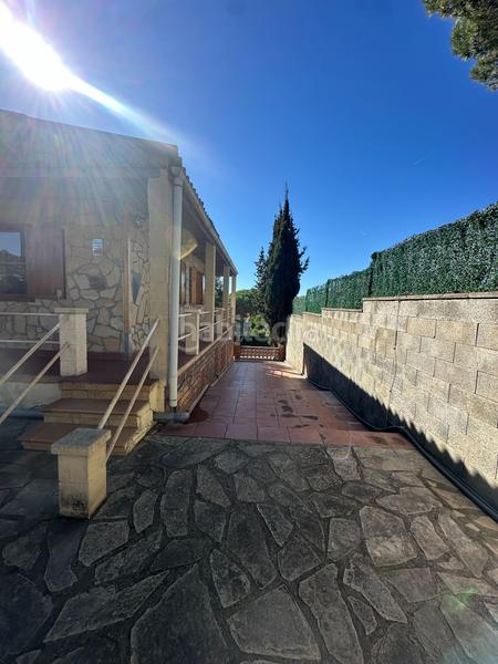 Foto b7193d49-0f5b-4592-a8c8-6b31b958ae08. Maison avec piscine dans Vilanova del Vallès