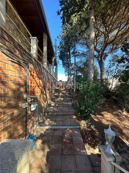 Foto f49b1846-3a25-4f87-a0ad-8f9f3e14a423. Maison avec piscine dans Vilanova del Vallès