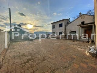 Fabrikhalle in Parets del Vallès. Nave industrial con vivienda y terreno en venta en parets del va