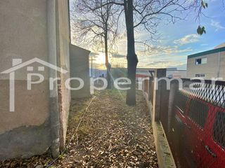 House in Parets del Vallès. Nave industrial con vivienda y terreno en venta en parets del va