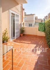 Dachwohnung in Bufal�. �tico con terraza privada de 22 m a pocos metros del centro de b