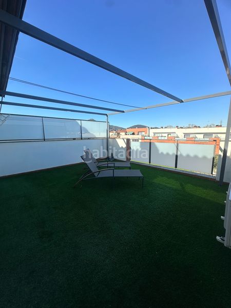 Foto 612ec933-7d27-4374-8573-a80726f6d3cd. Casa adossada amb calefacció aparcament a Vilanova del Vallès
