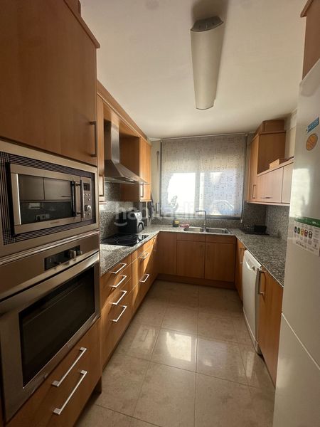 Foto f2ce30b5-543f-4189-a38b-045af8e110af. Casa adossada amb calefacció aparcament a Vilanova del Vallès