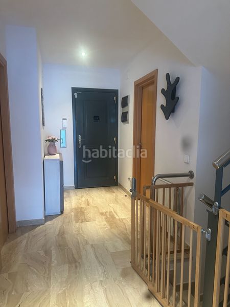 Foto f9d1417a-8d97-4974-b7e8-443ef18cd376. Casa adossada amb calefacció aparcament a Vilanova del Vallès