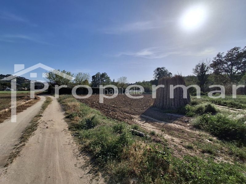 Foto c66b130c-b4c7-4a17-83ad-e4ac0b1eca68. Finca rústica a Roca del Vallès (La)