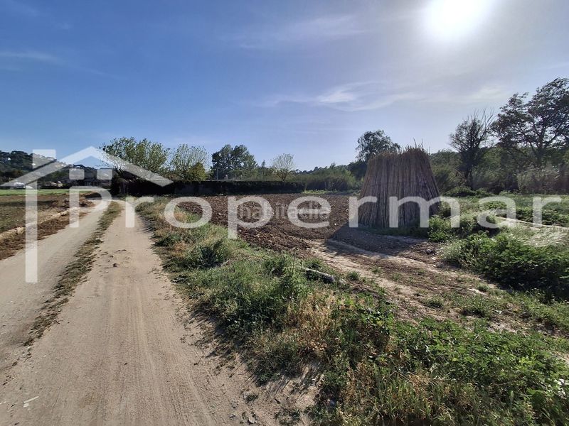 Foto f5cde23a-fd34-480d-9341-7668e7703bae. Finca rústica a Roca del Vallès (La)