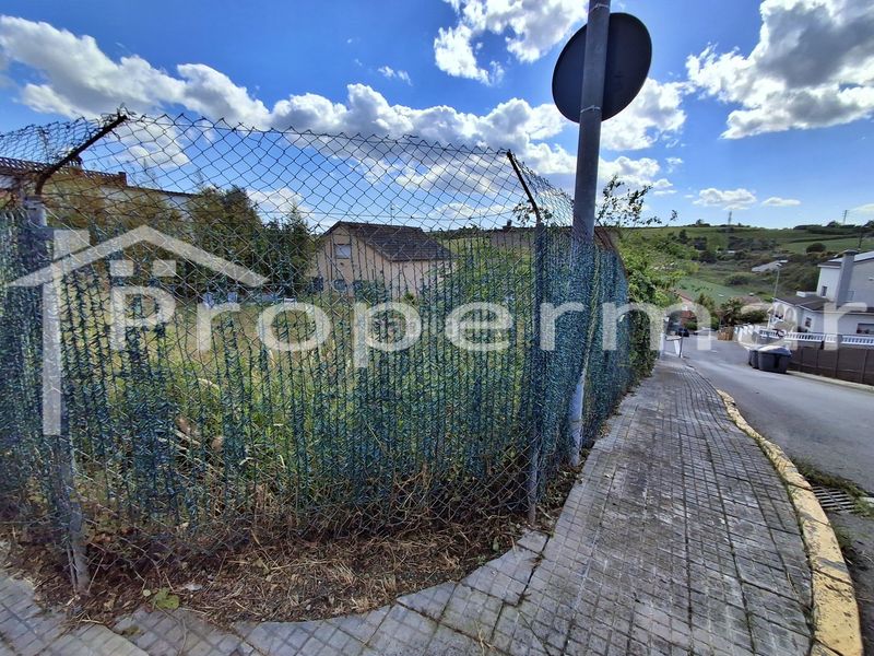 Foto 1c2ac142-5ccd-412e-9e5e-d52b7c72bd3d. Terreny residencial a Roca del Vallès (La)