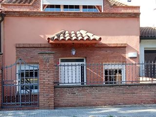 Casa adossada  Alfons xiii. Se vende magnífica casa adosada en parets del vallès, ideal para