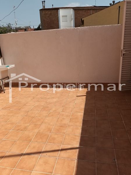 Foto 4a5d56f0-5756-4da8-889c-db76162febb0. Casa adossada amb calefacció a Parets del Vallès