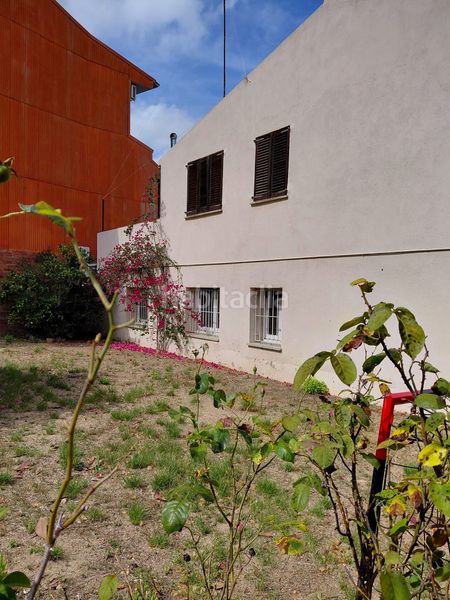 Foto e3e55640-b967-4454-acad-f33561017fed. Casa adossada amb calefacció a Parets del Vallès
